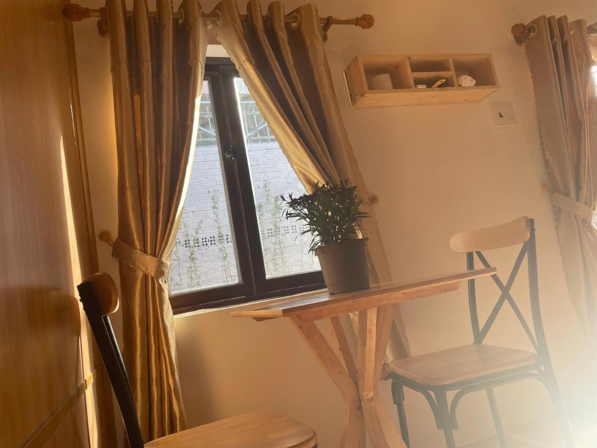 Pleiku Homestay Buitenkant foto